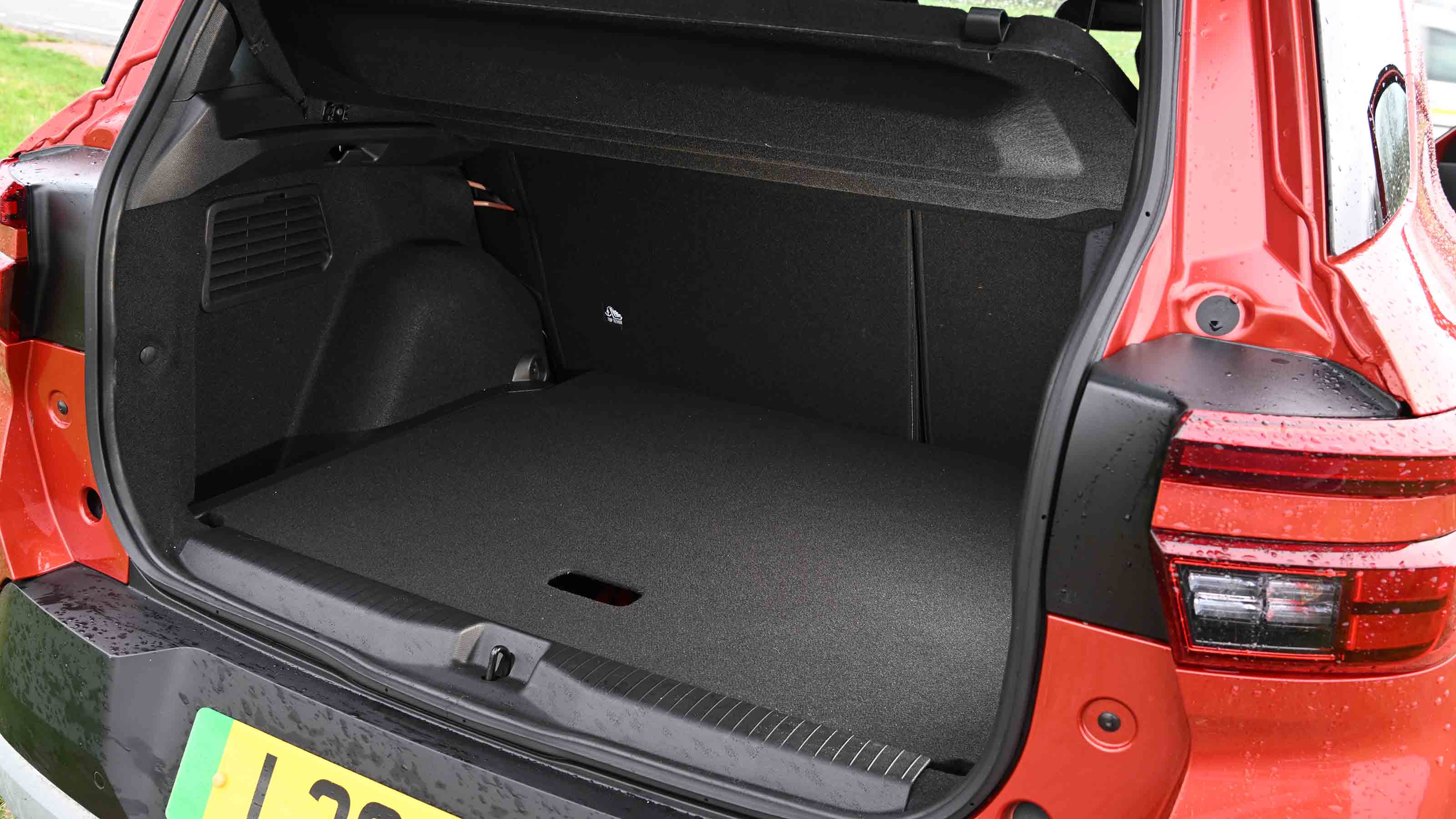 Vauxhall Frontera Electric - boot
