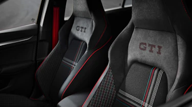 Volkswagen Golf GTI Edition 50 - seats