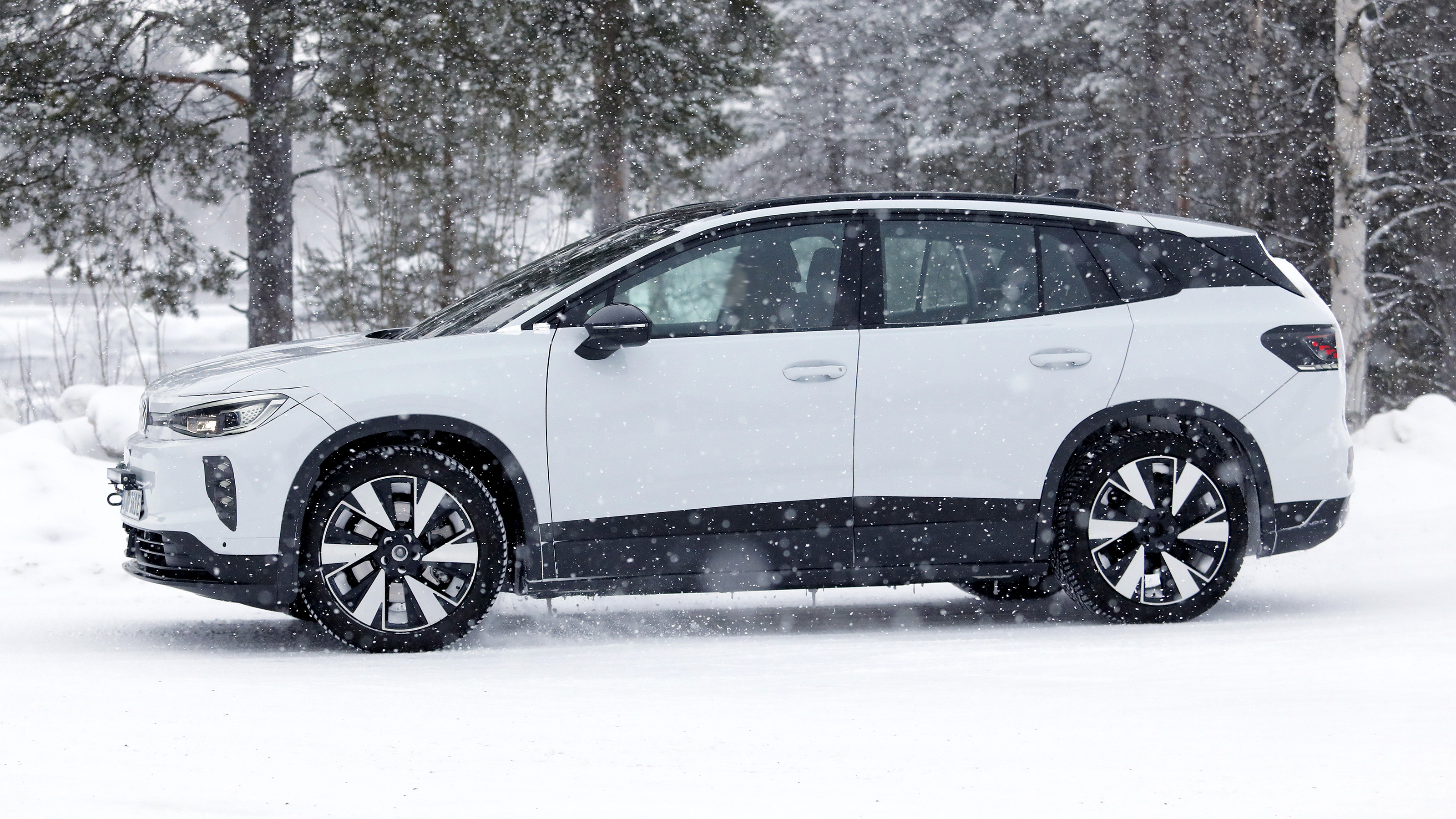 Volkswagen ID. Tiguan - side profile