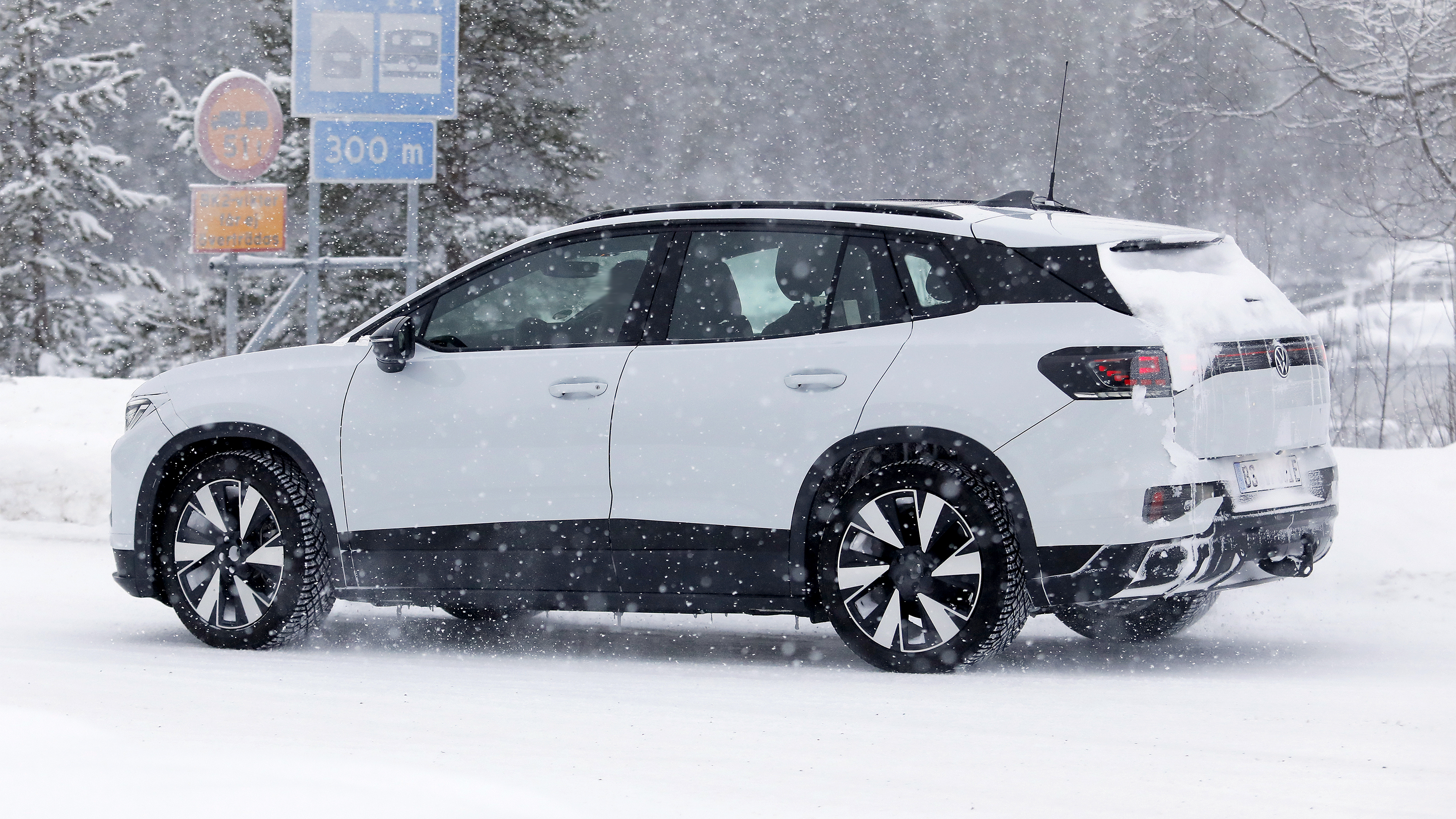 Volkswagen ID. Tiguan - rear angled
