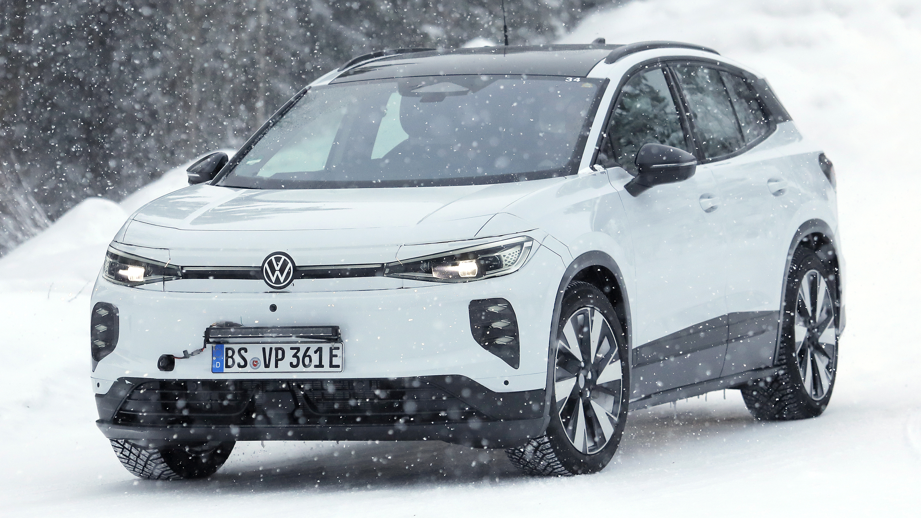 Volkswagen ID. Tiguan - front 3/4