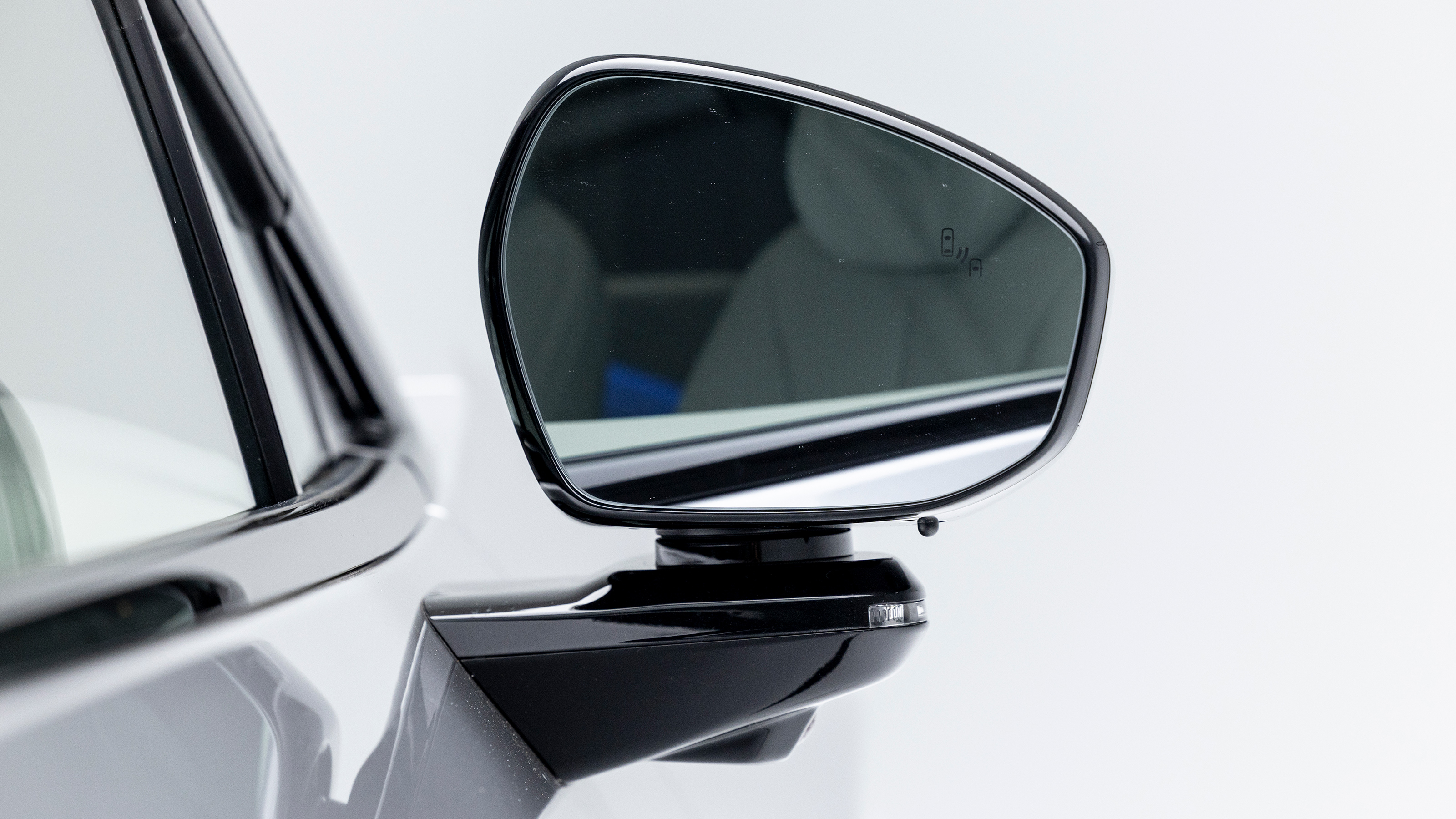 Xpeng P7+ - door mirror