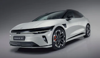 Zeekr 7GT - front