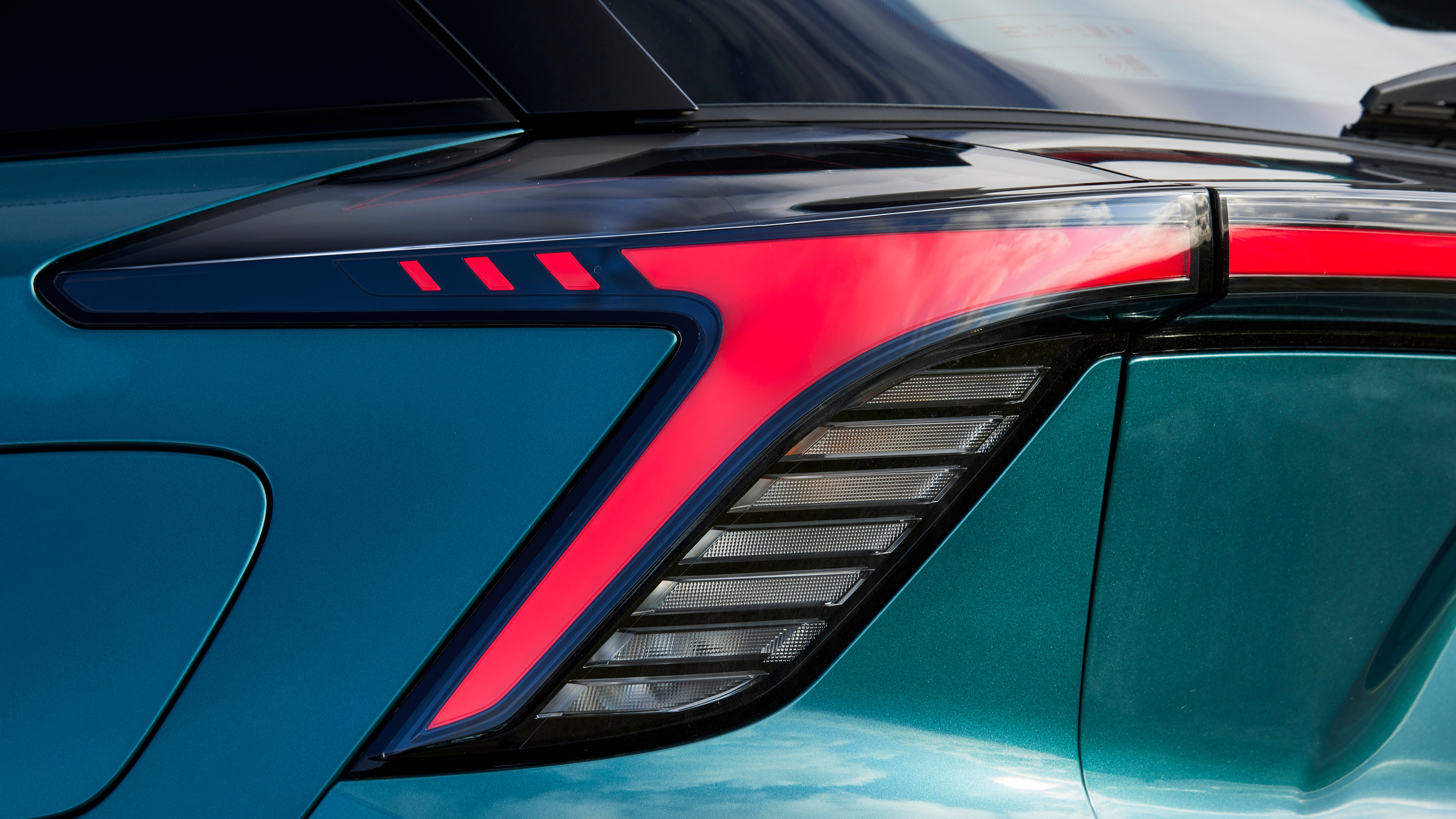 2026 MG4 - tail light