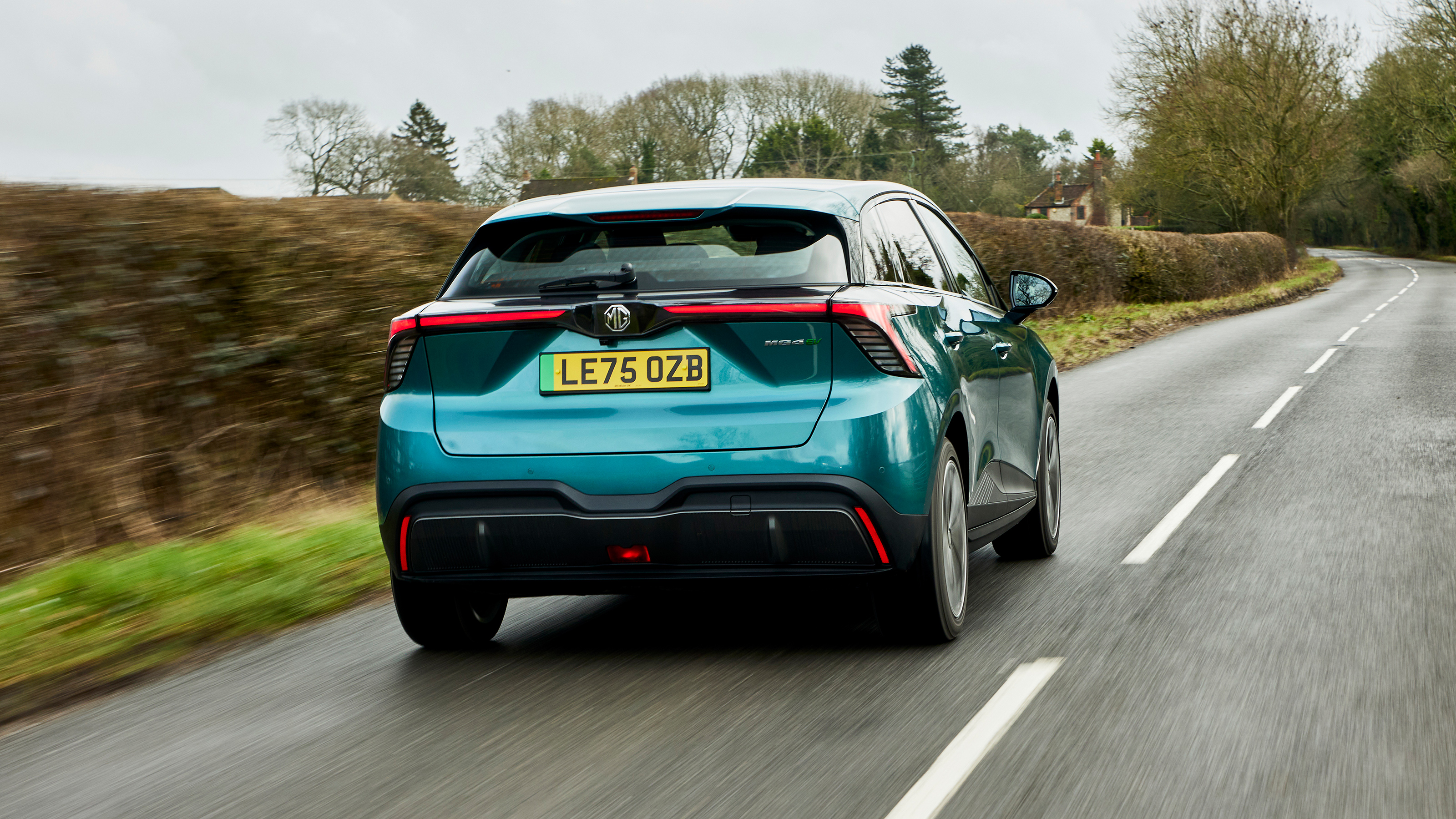 2026 MG4 - rear tracking