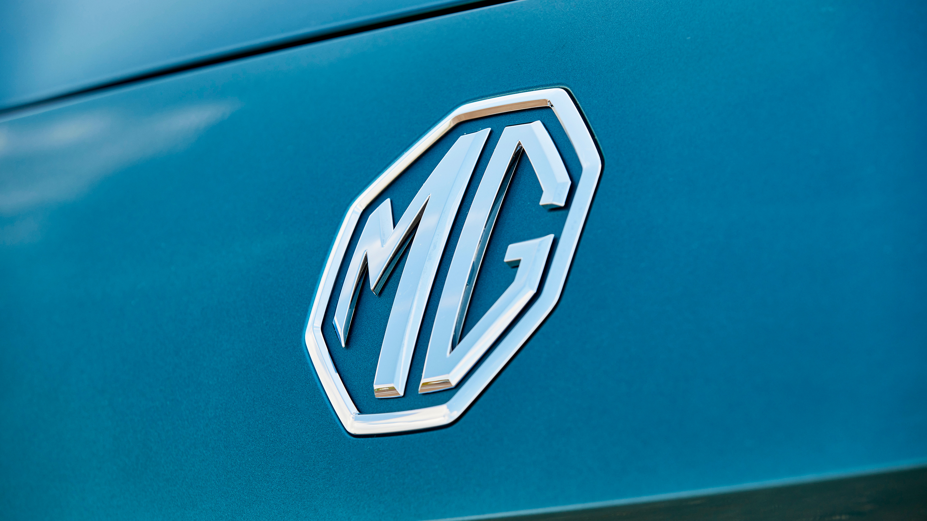 2026 MG4 - bonnet badge