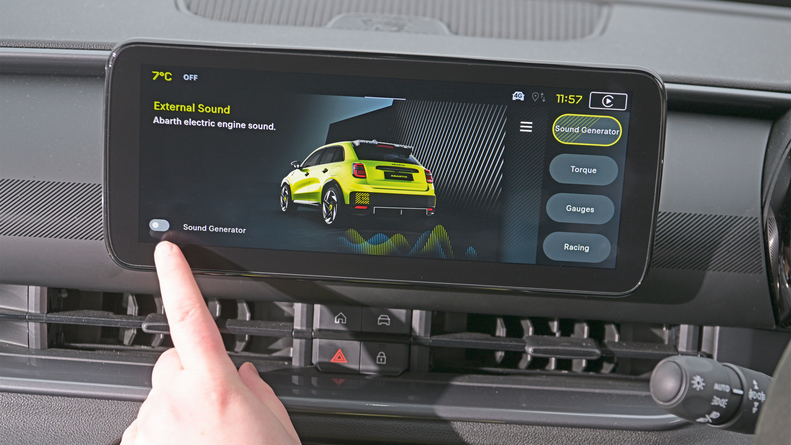 Abarth 600e Scorpionissima - infotainment