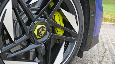 Abarth 600e Scorpionissima - wheel