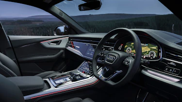 Audi Q8 - interior