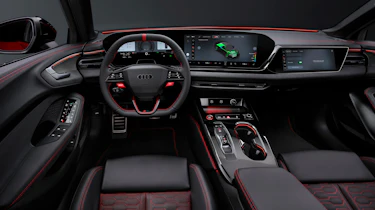 Audi RS 5 Avant - dash
