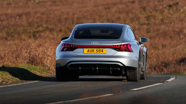 Audi e-tron GT - rear cornering