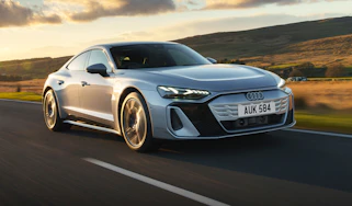 Audi e-tron GT - front tracking