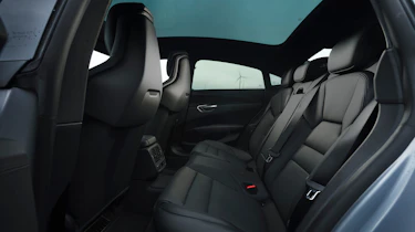 Audi e-tron GT - rear seats