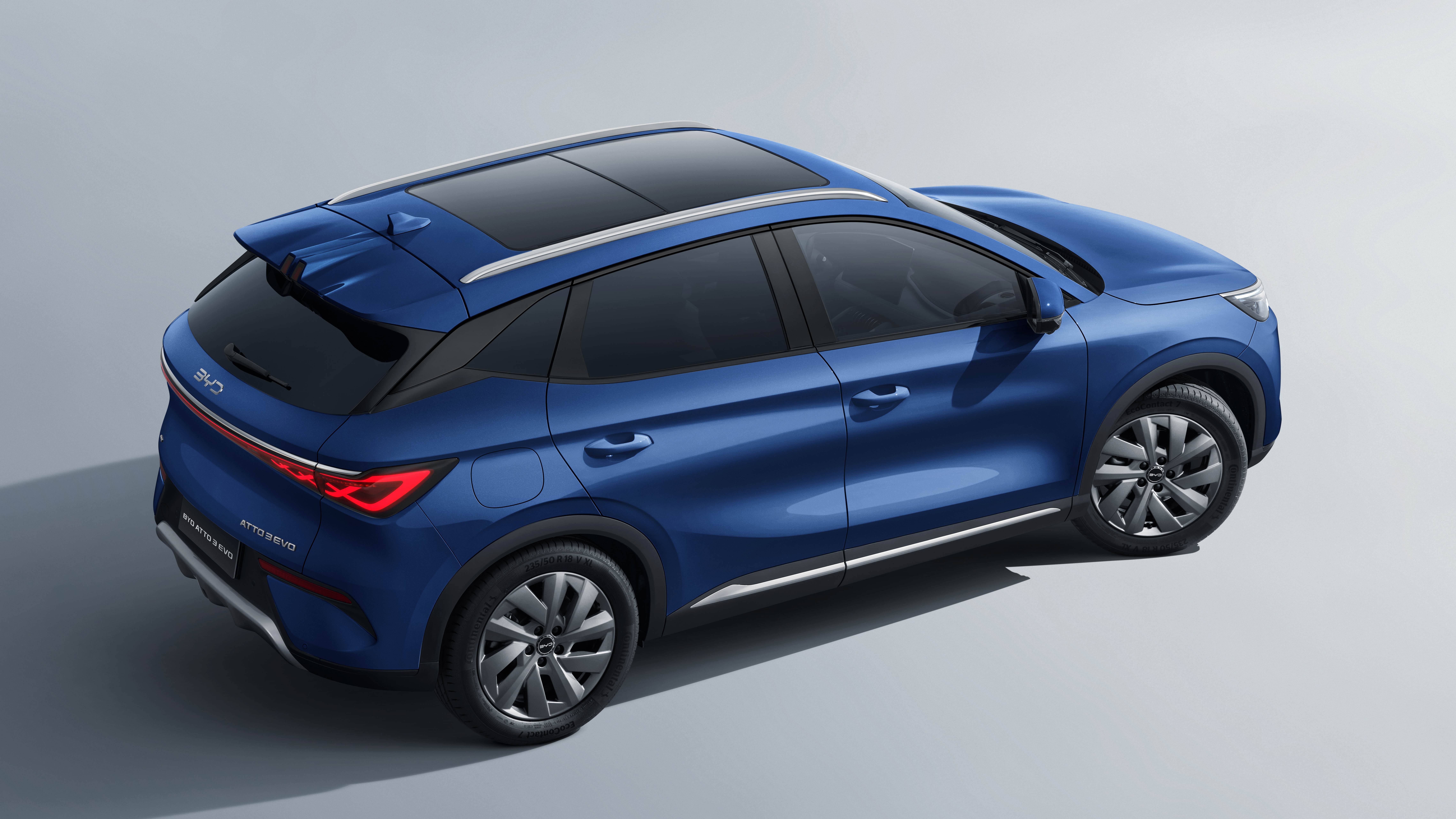 BYD Atto 3 facelift - above