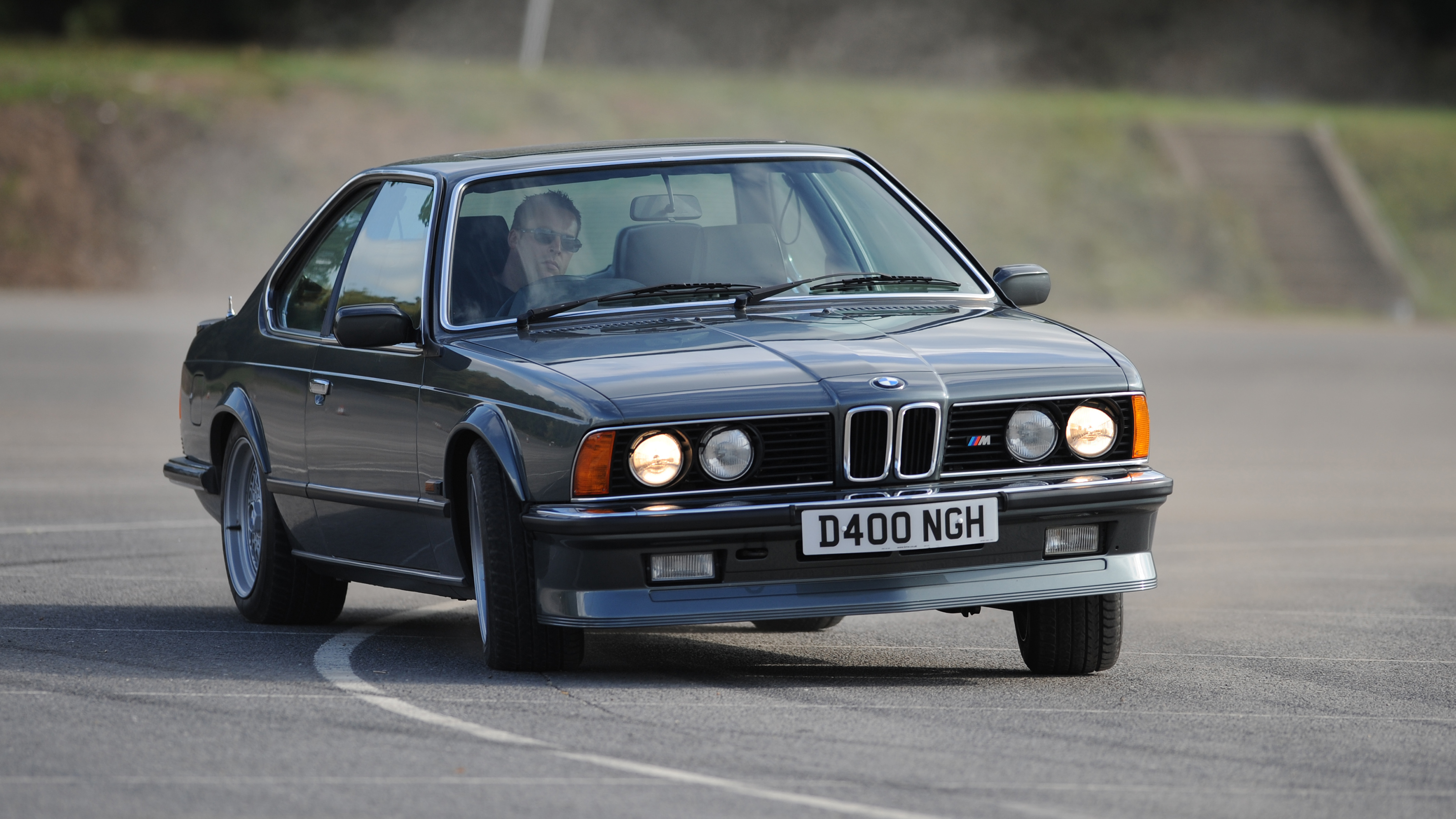 BMW M635 CSI - front cornering