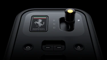 Ferrari Luce - centre console