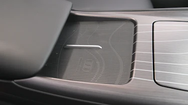 Geely Starray UK - wireless charging pad