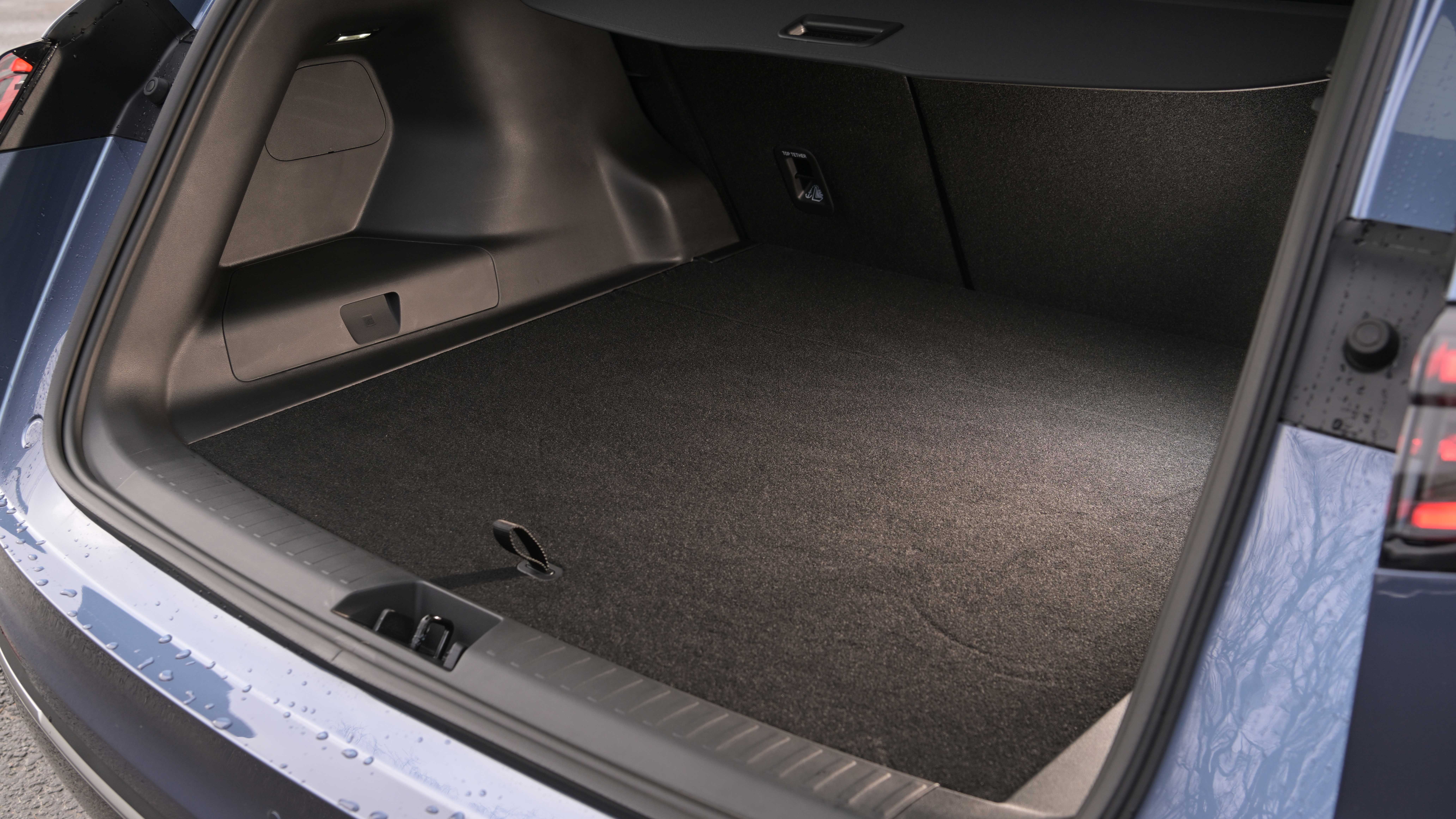 Geely Starray UK - boot