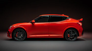 Genesis GV60 Magma - side