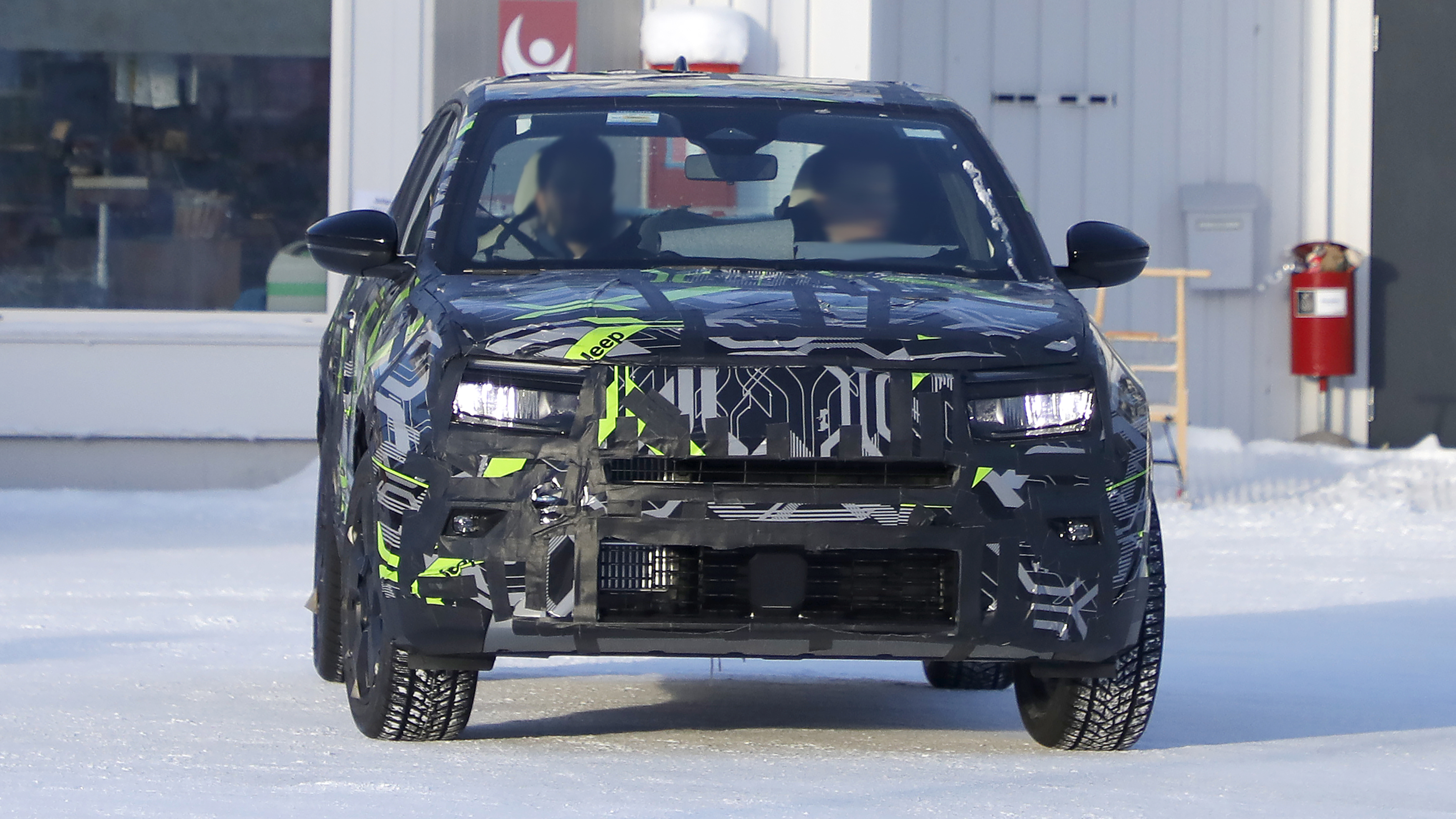 Jeep Avenger facelift - front end