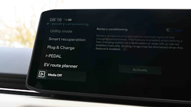 Kia EV4 - battery preconditioning screen