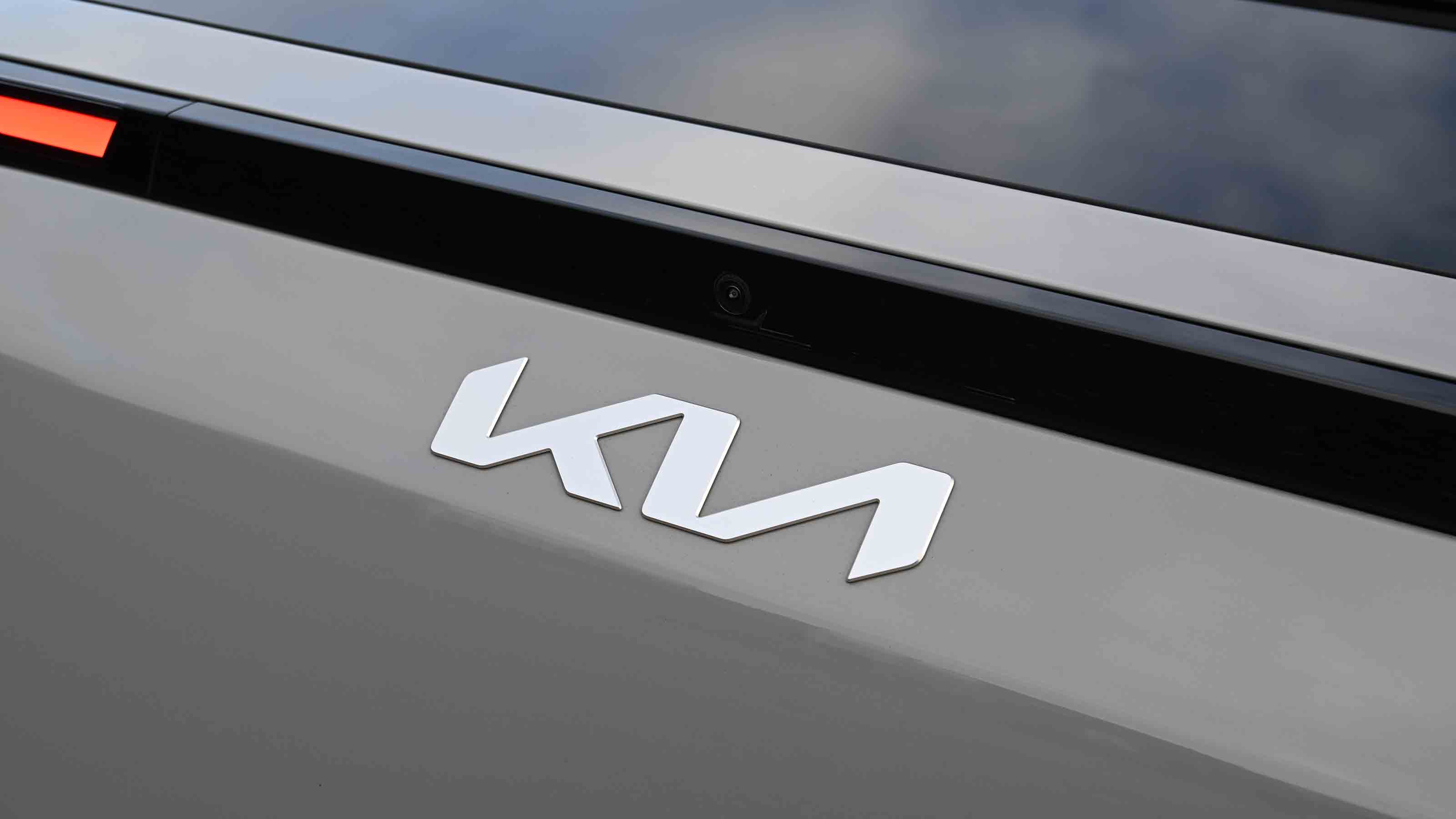 Kia EV4 - 'Kia' tailgate badge