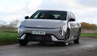 Kia EV4 - front cornering