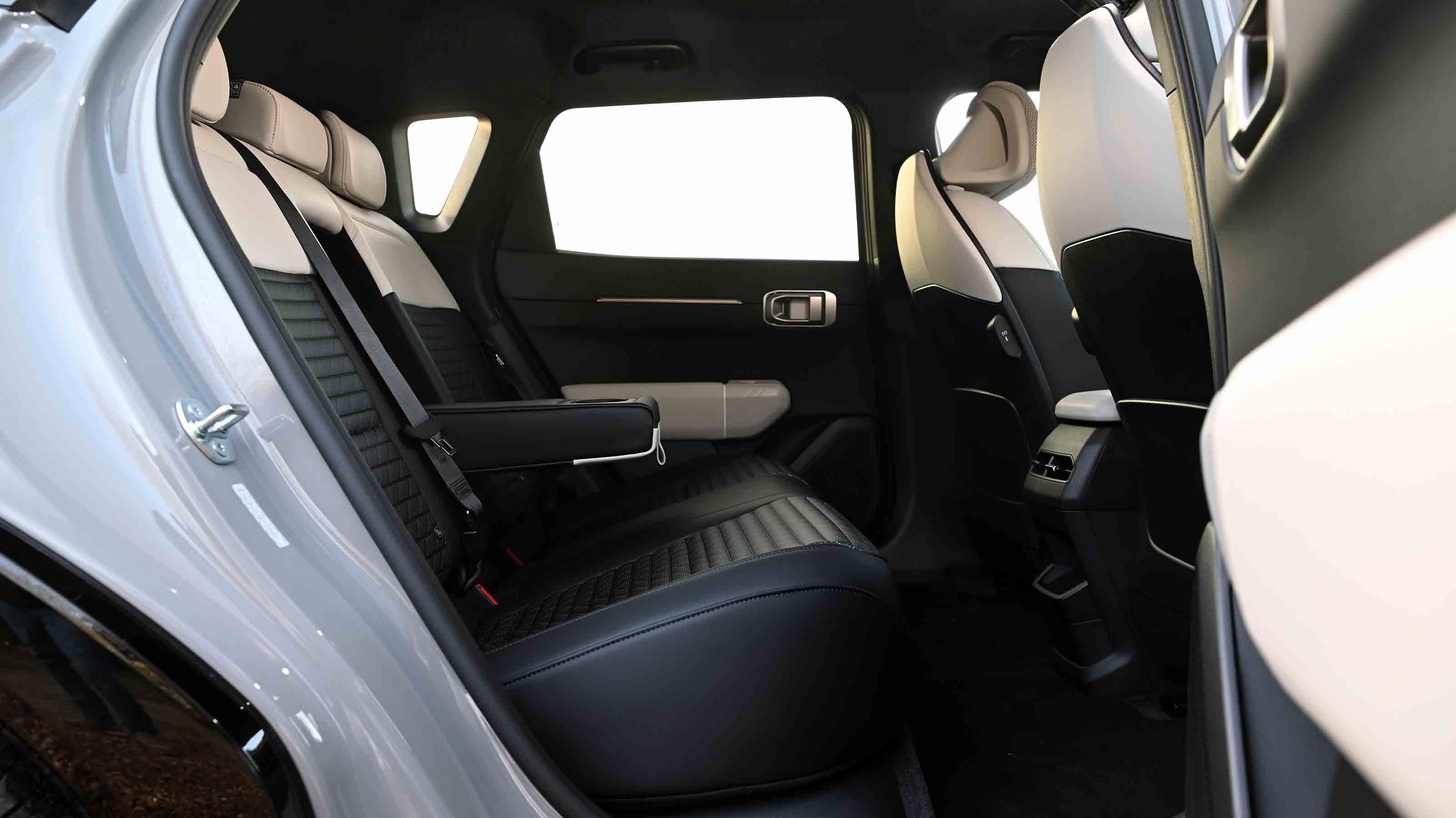 Kia EV4 - rear seats