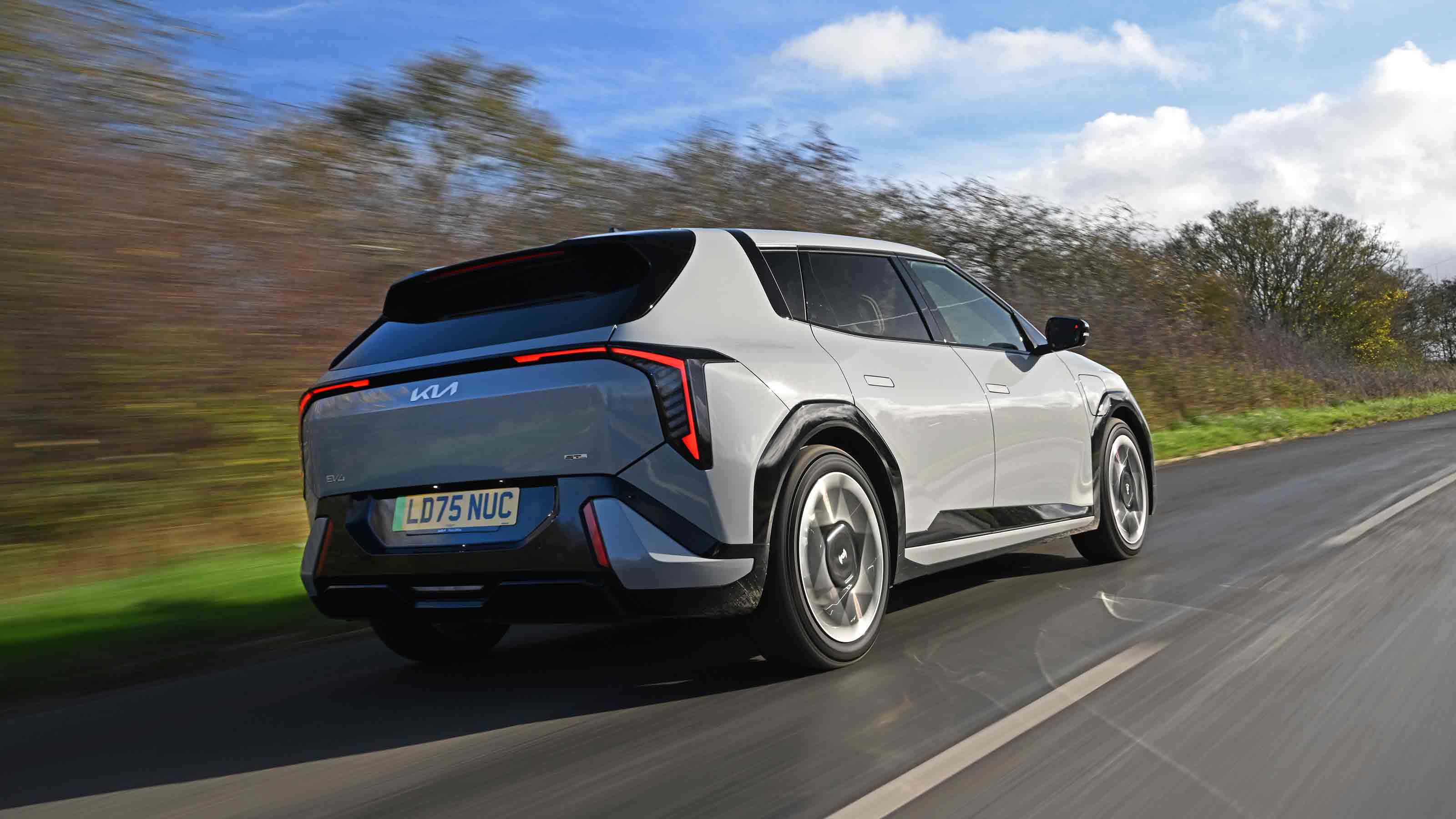 Kia EV4 - rear tracking, low
