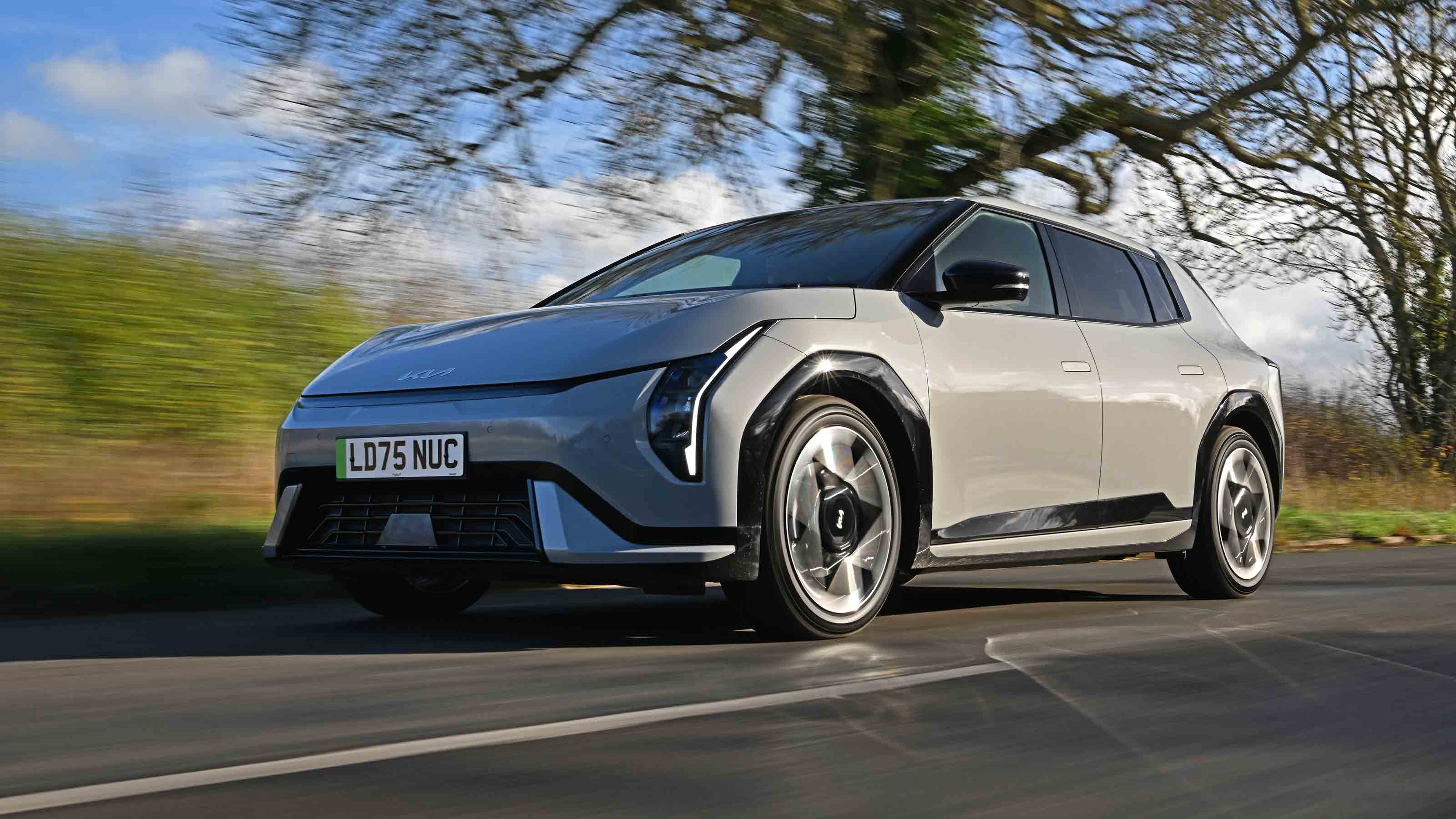 Kia EV4 - front tracking