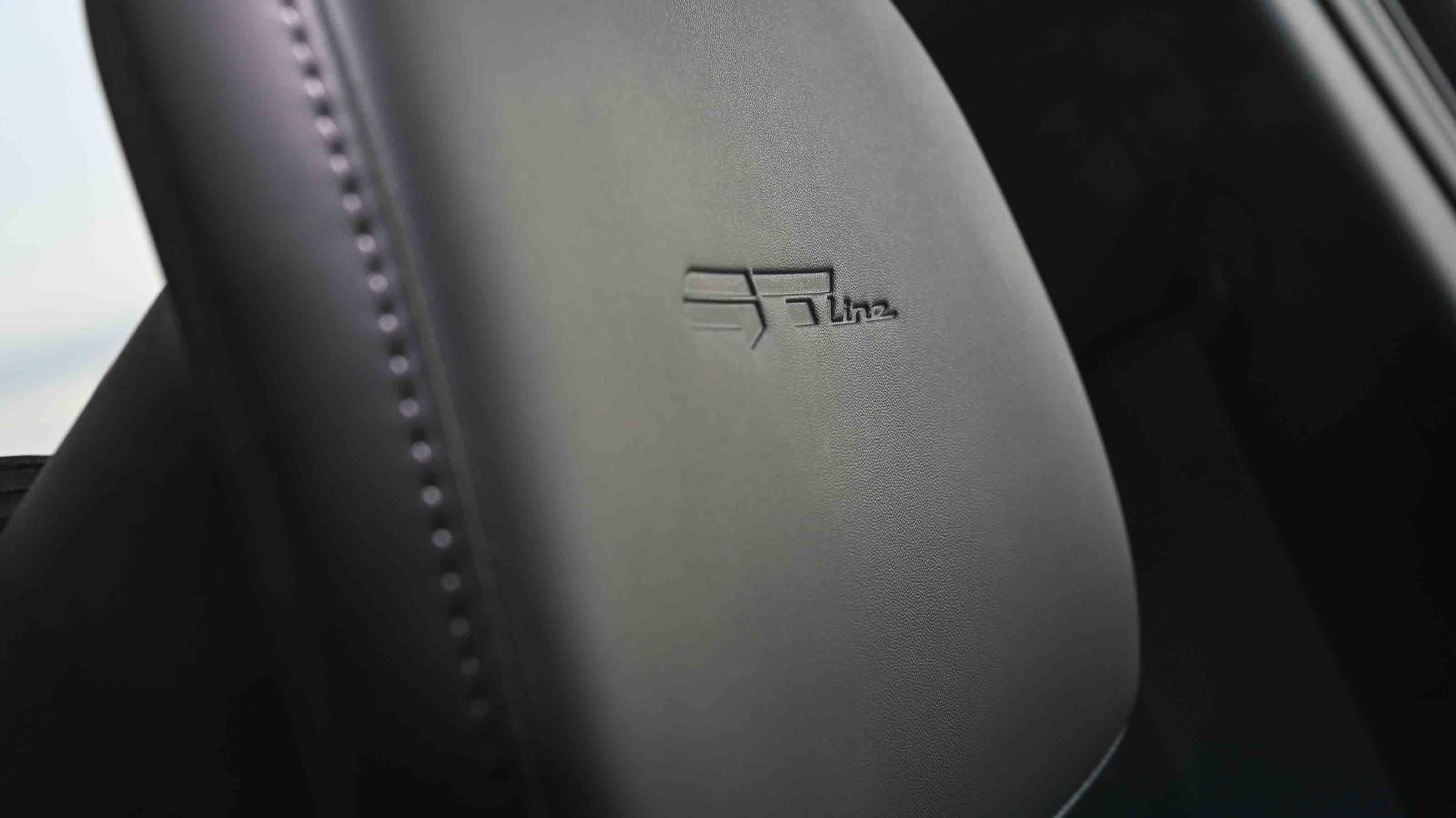 Kia EV5 - headrest