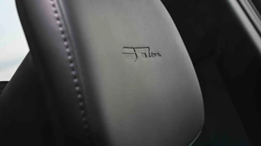 Kia EV5 - headrest