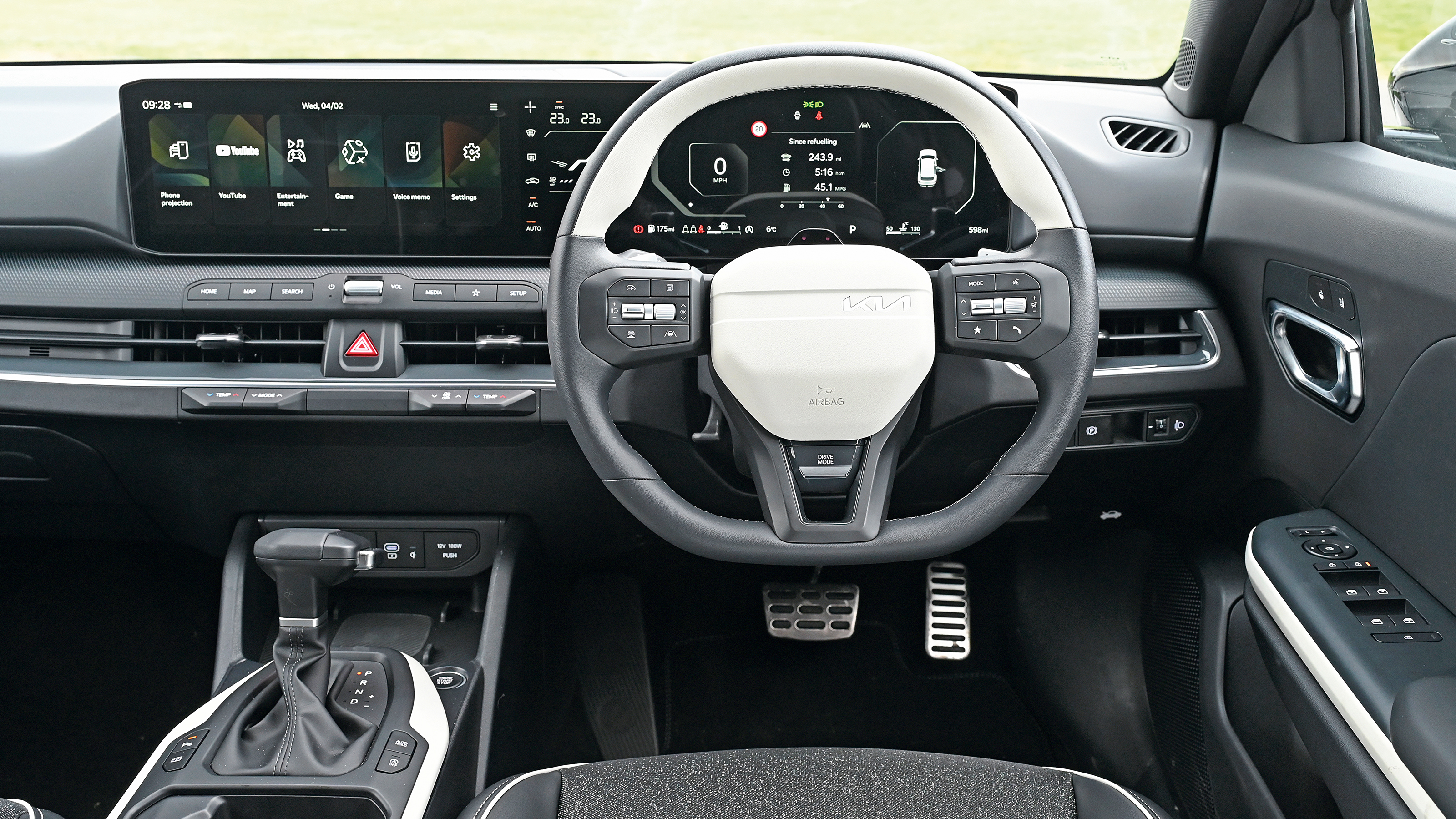 Kia K4 - driver view