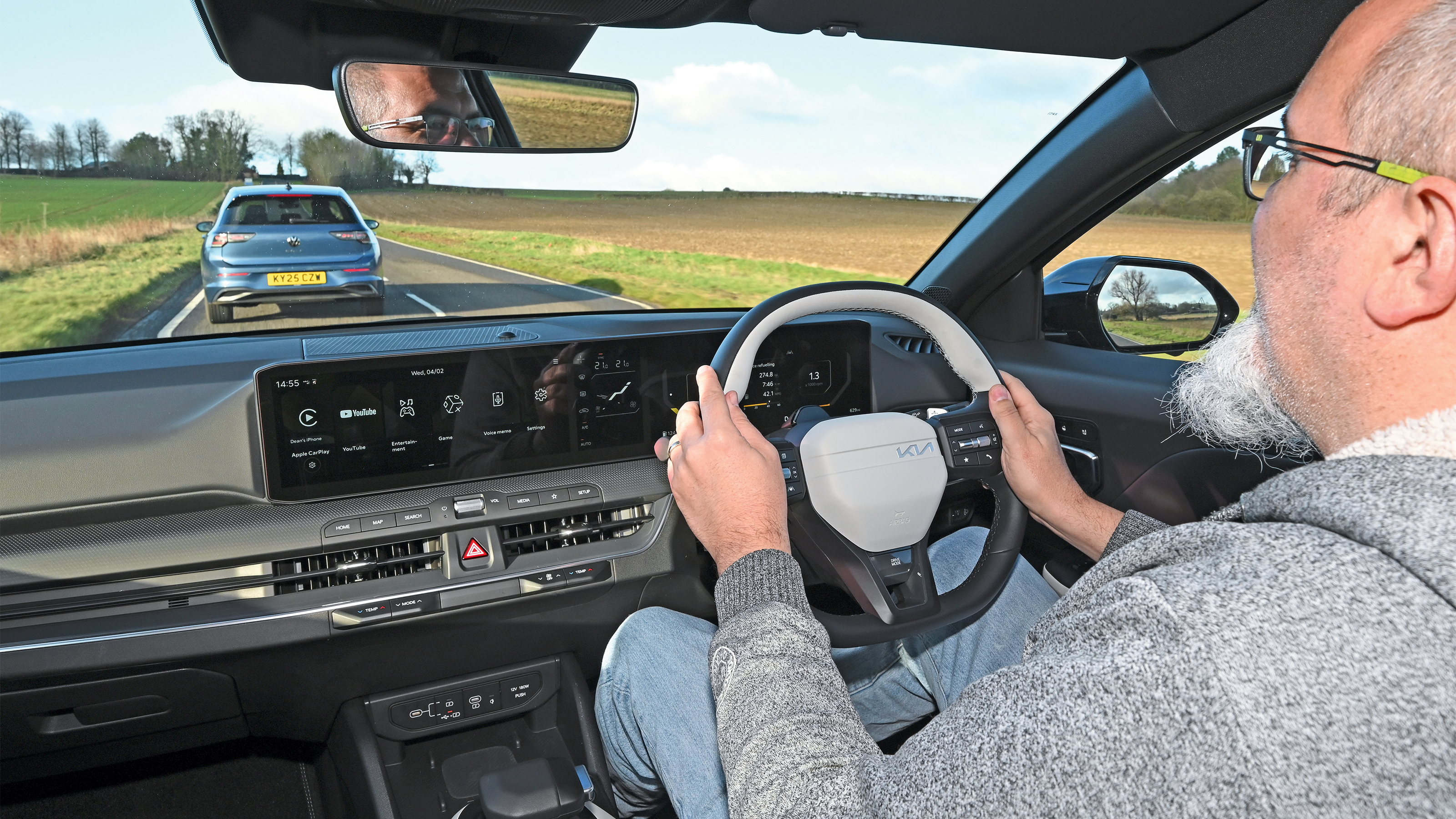 Kia K4 - driving