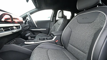 Kia K4 - front seats