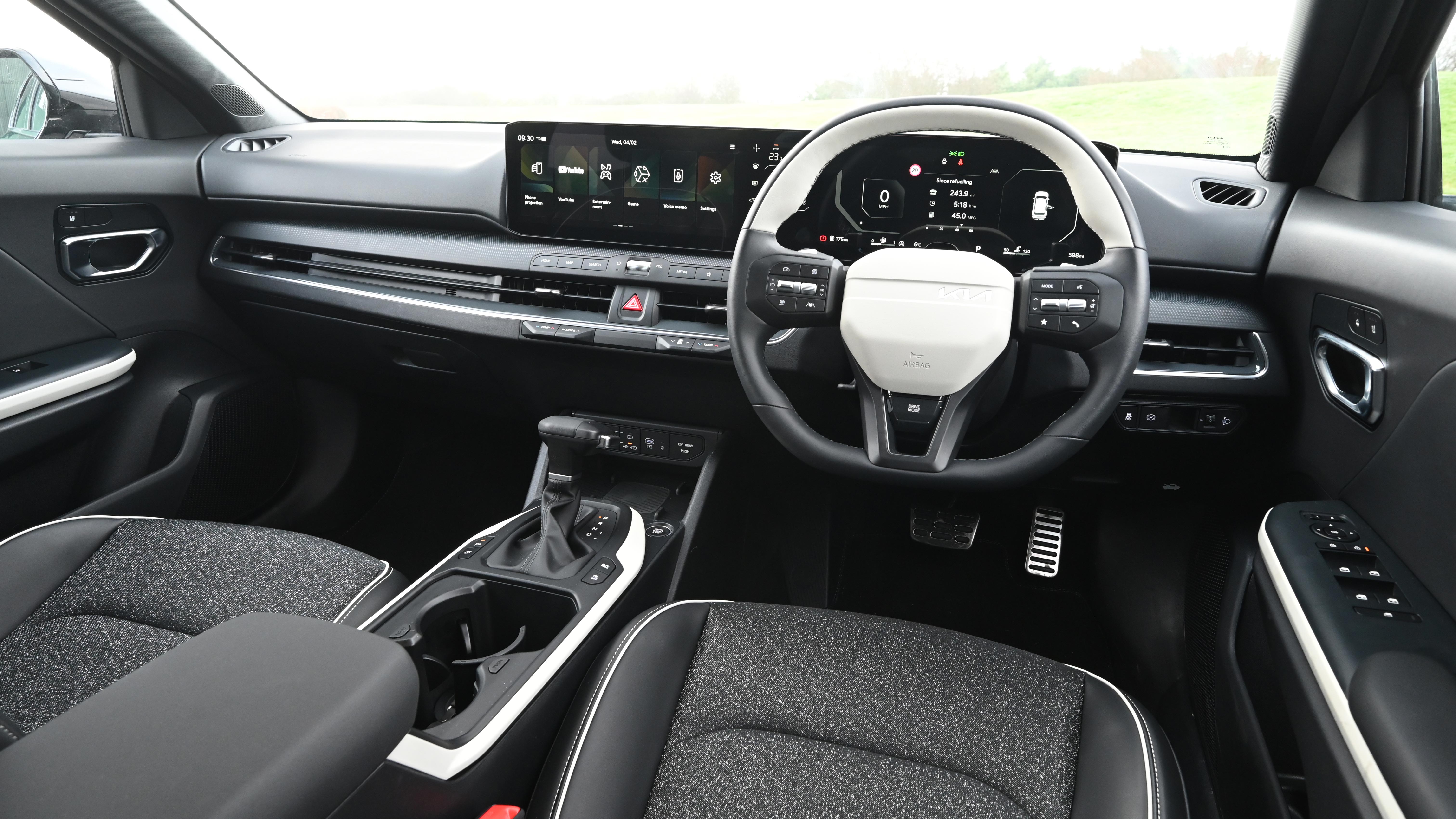 Kia K4 - cabin