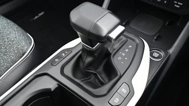 Kia K4 - transmission