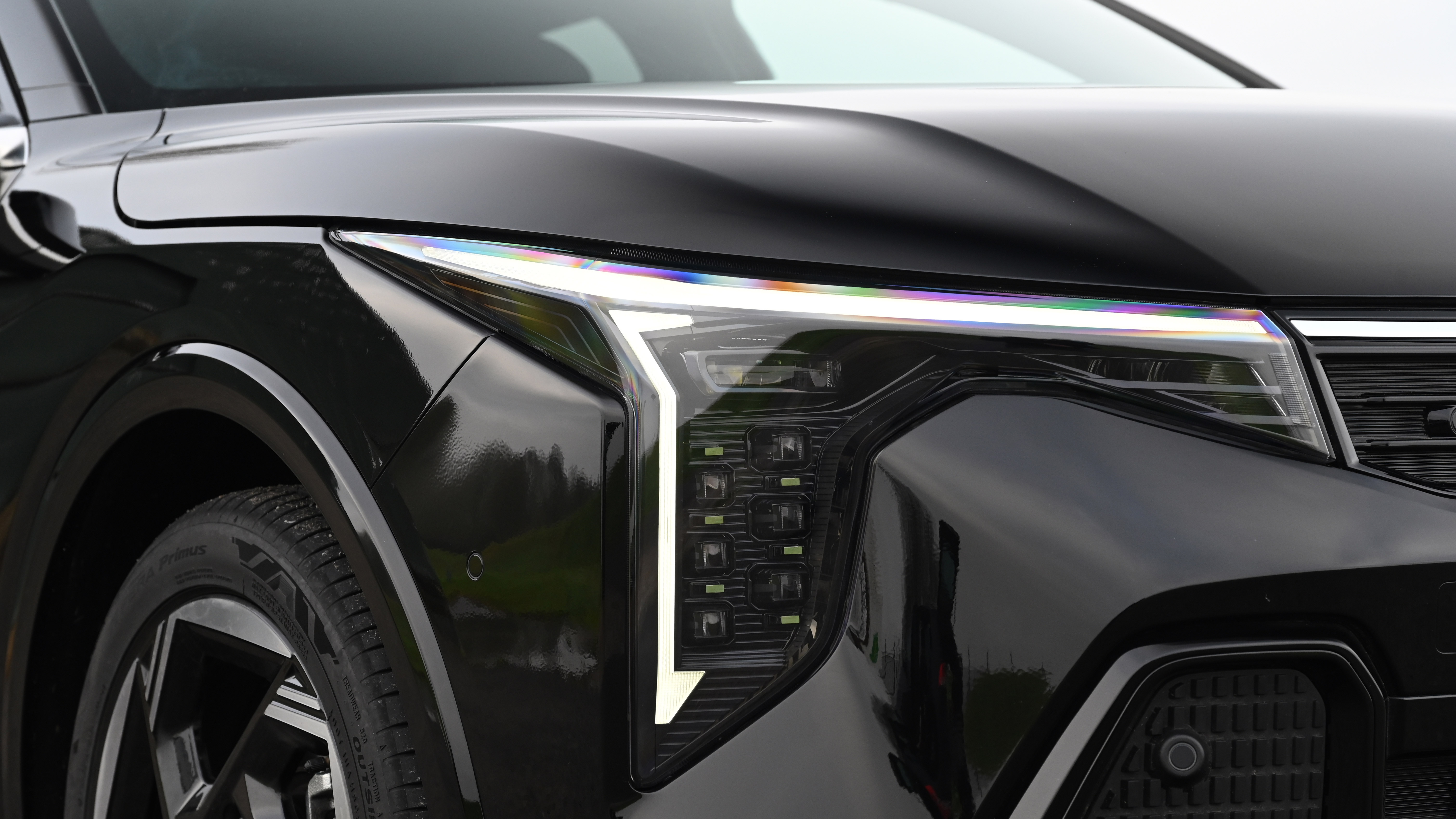 Kia K4 - front light