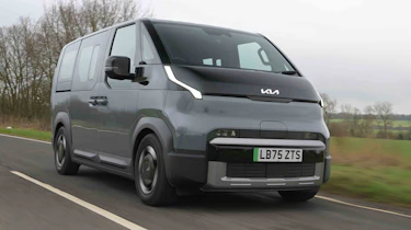 Kia PV5 - front tracking
