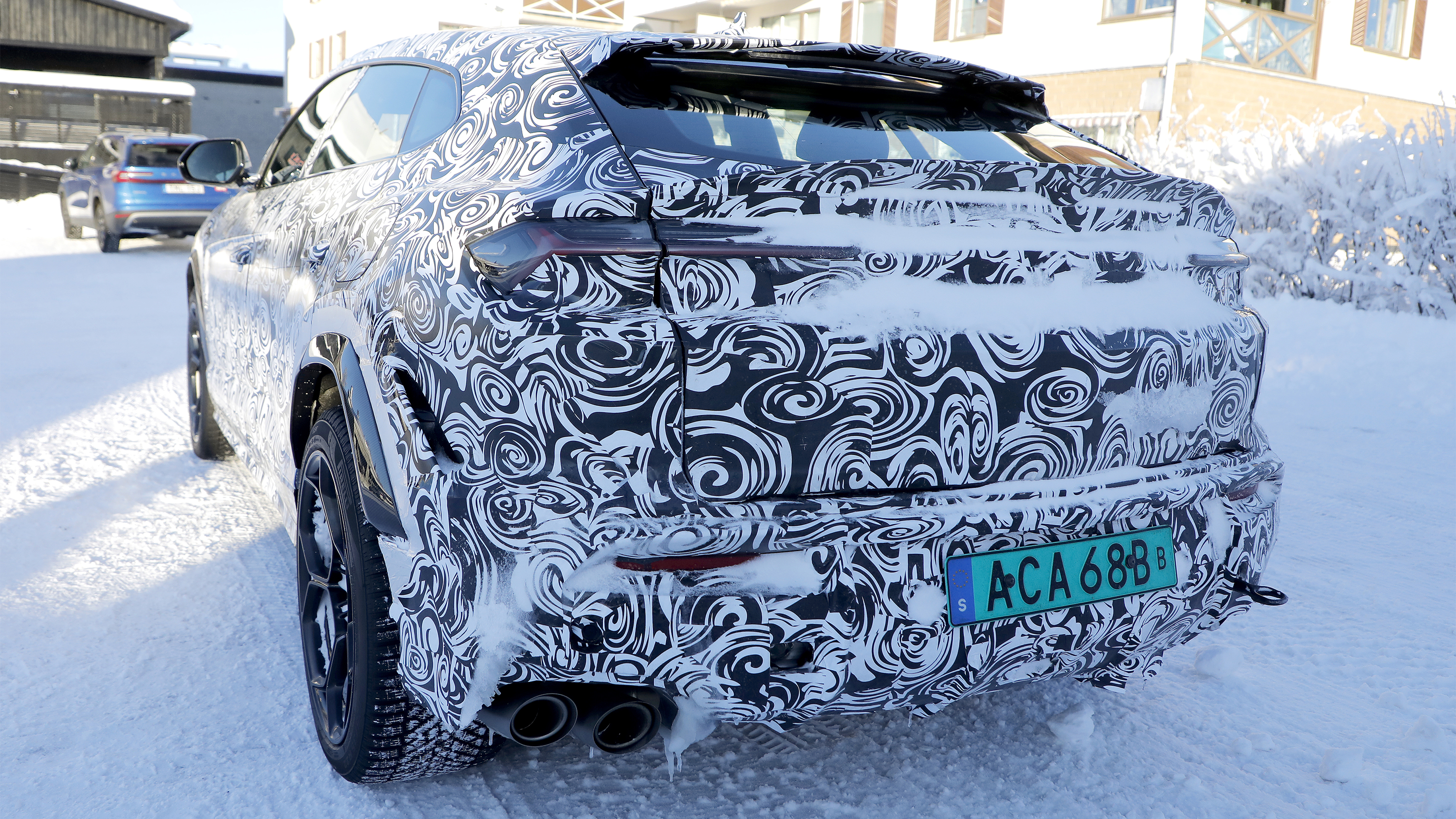 Lamborghini Urus SE Performante - rear 3/4