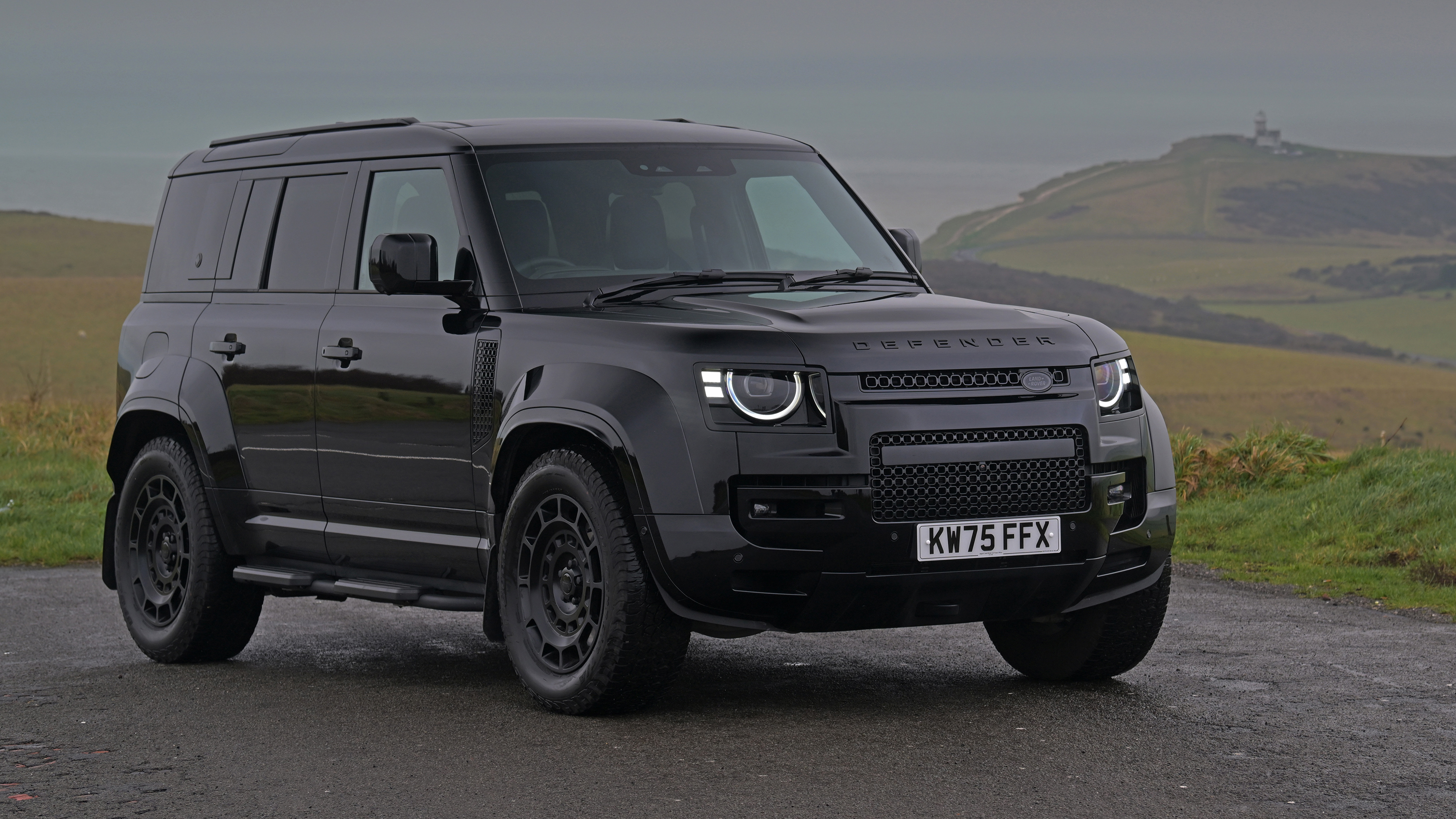 Land Rover Defender OCTA Black - front static
