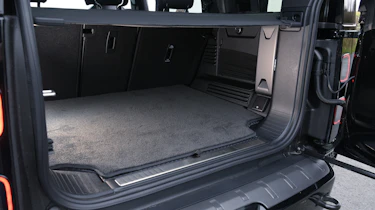 Land Rover Defender OCTA Black - boot