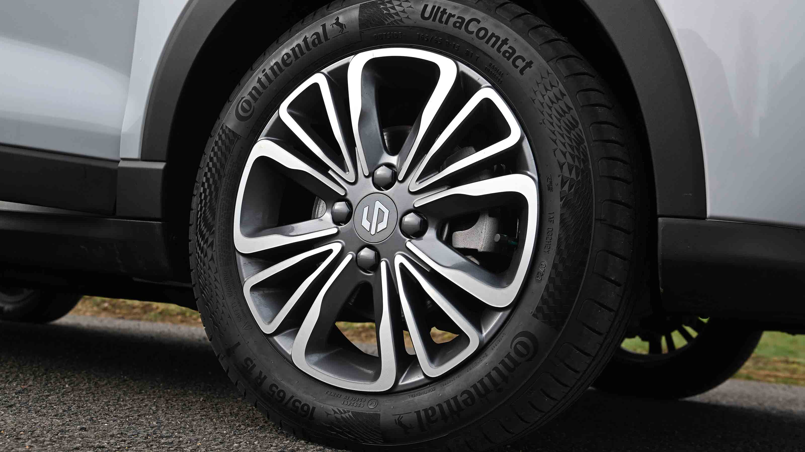 Leapmotor T03 - alloy wheel detail