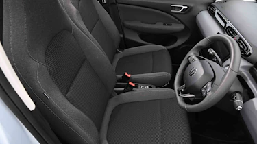 Leapmotor T03 - front seats