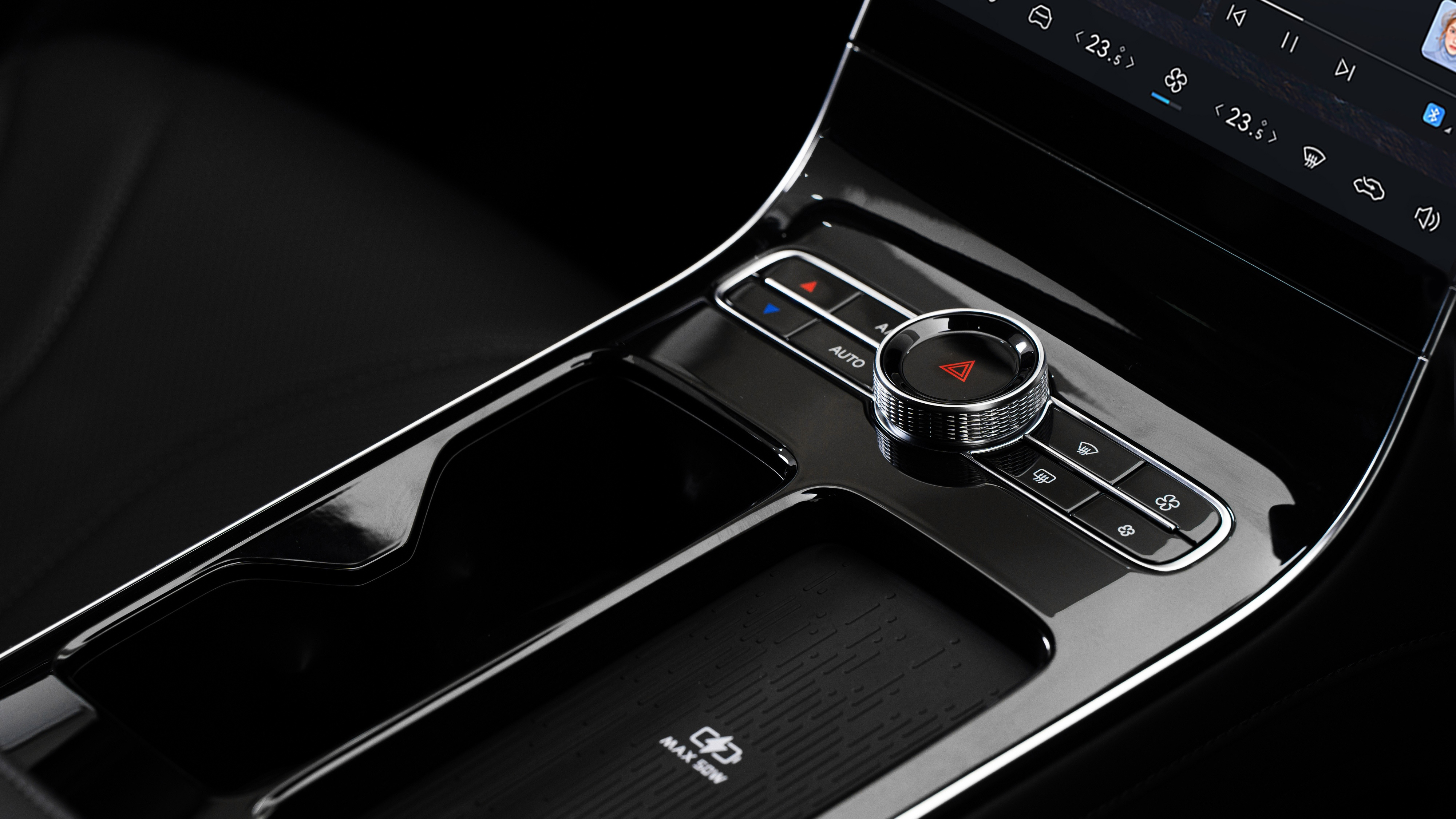 Lepas L8 - interior