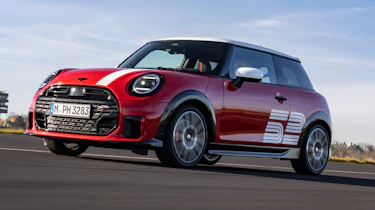 MINI 1965 Victory Edition - dynamic front 3/4