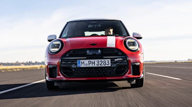 MINI 1965 Victory Edition - dynamic front end