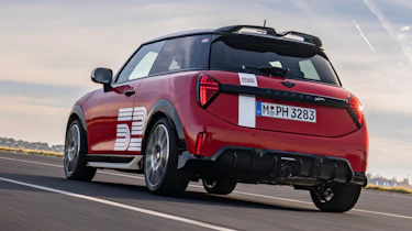 MINI 1965 Victory Edition - dynamic rear 3/4