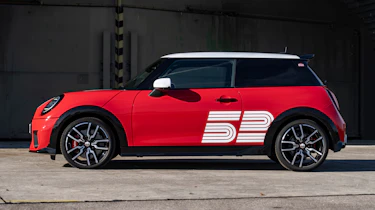MINI 1965 Victory Edition - side profile