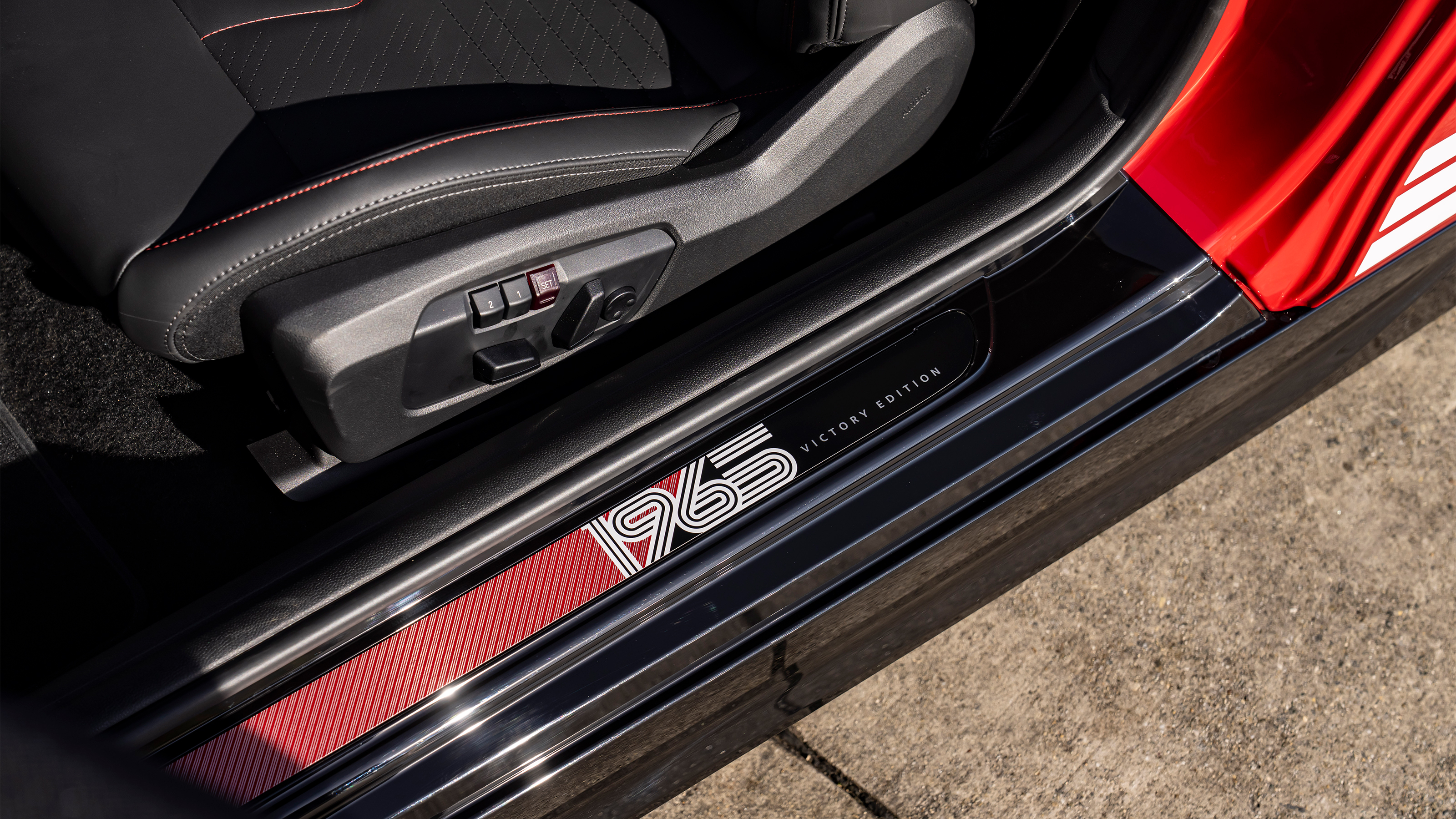 MINI 1965 Victory Edition - sill guard